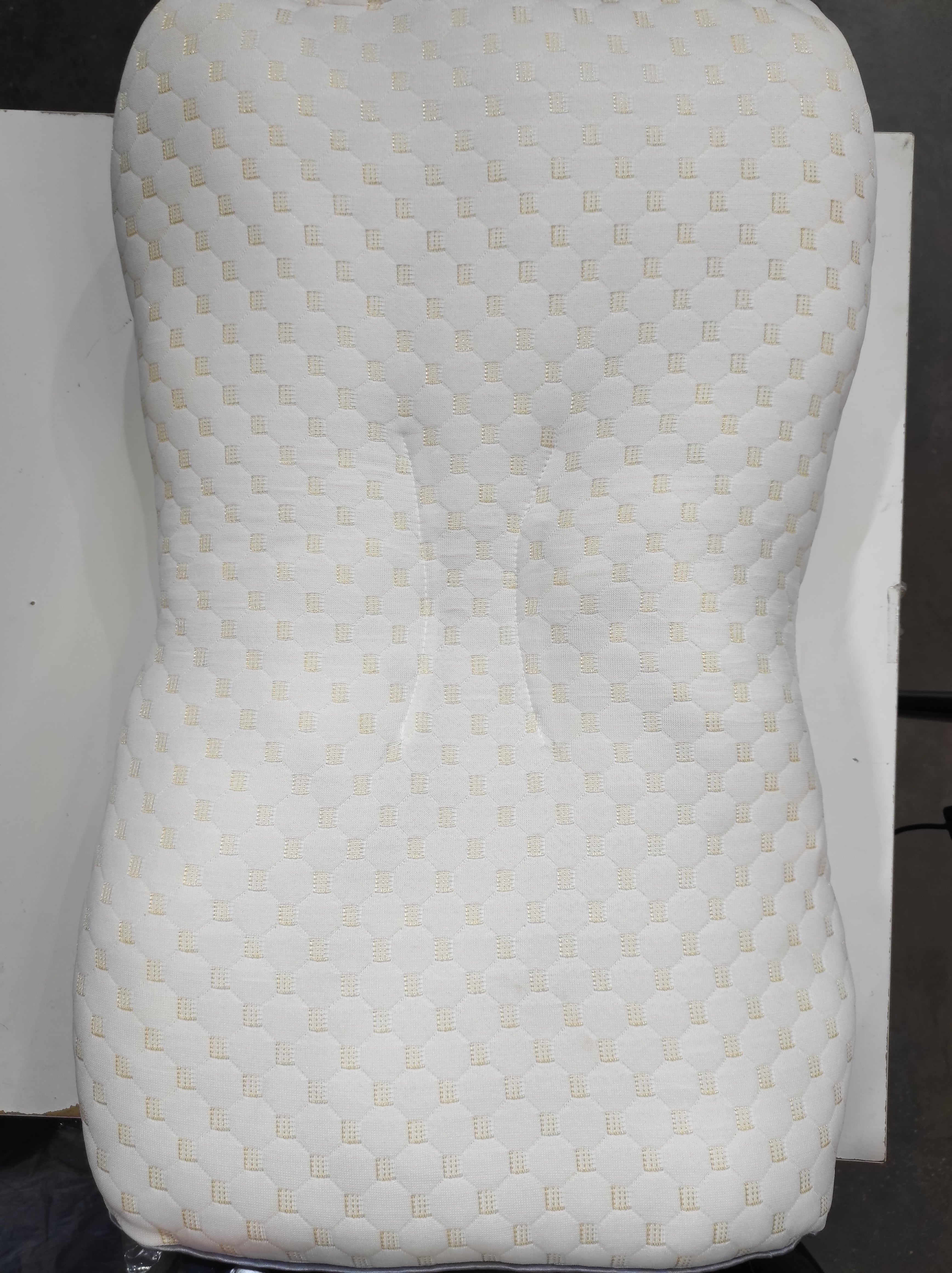 Cuscino ergonomico in maglia 3D