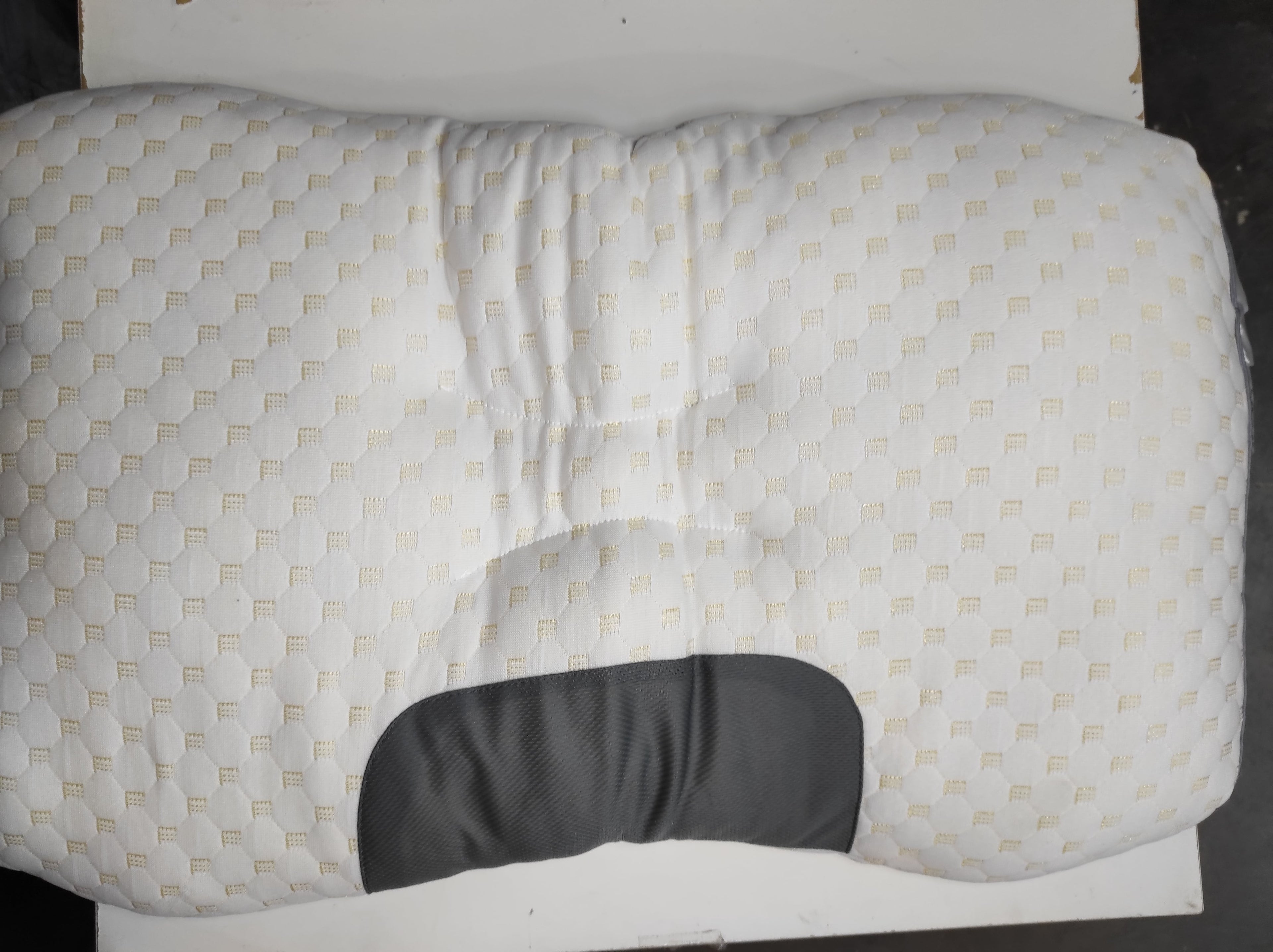 Cuscino ergonomico in maglia 3D