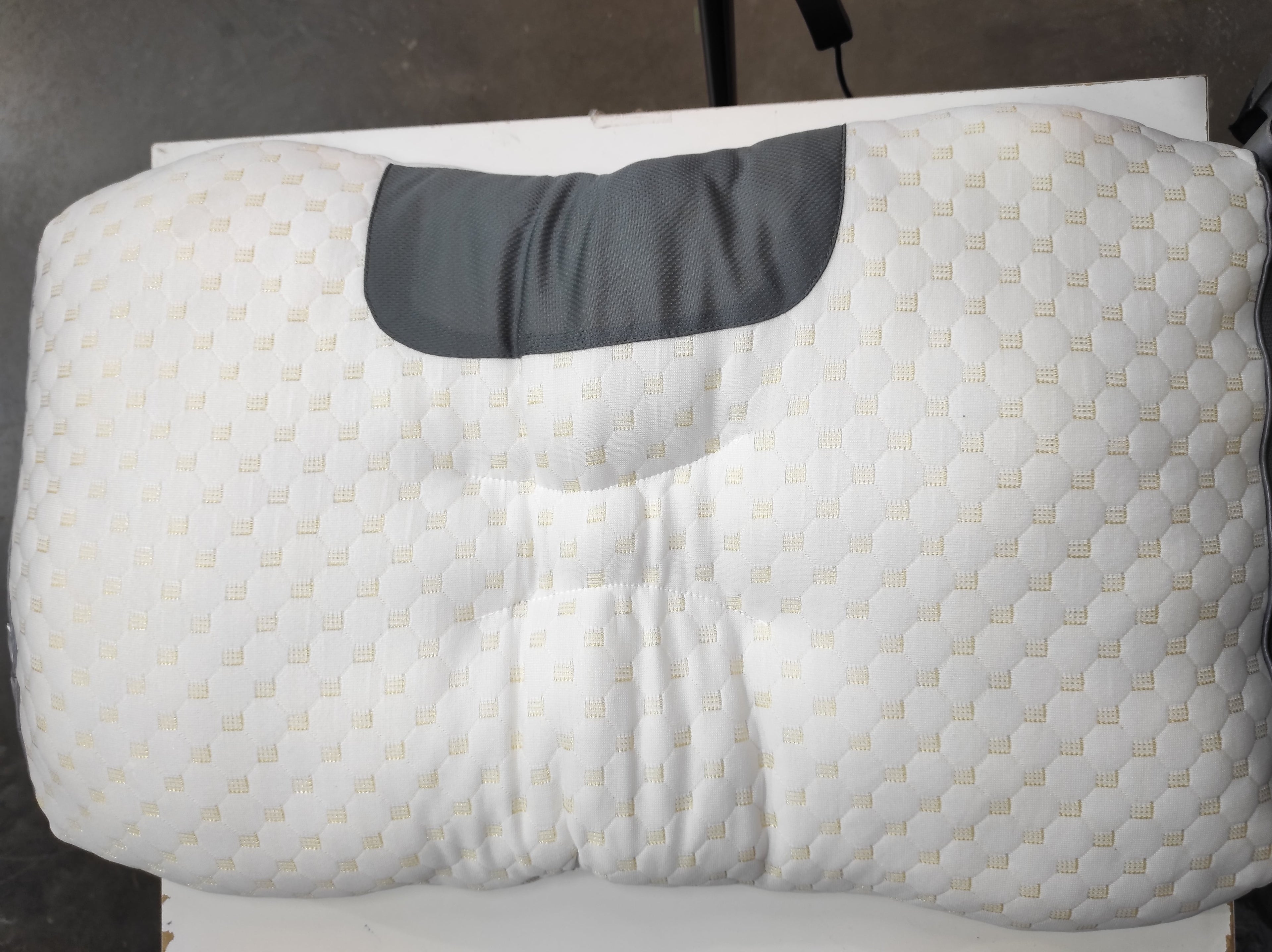 Cuscino ergonomico in maglia 3D