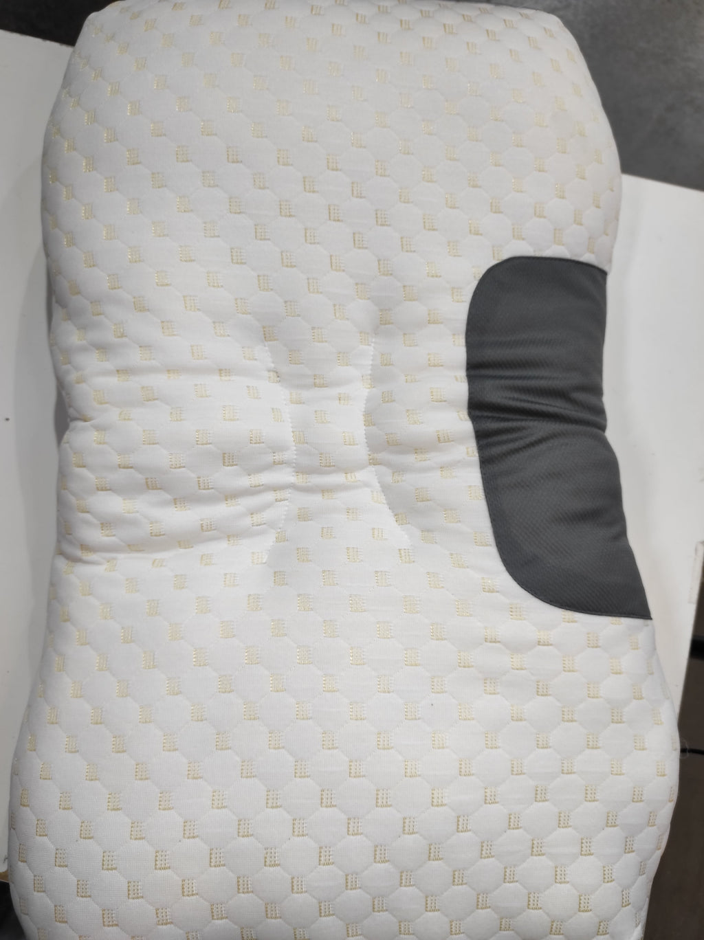 Cuscino ergonomico in maglia 3D